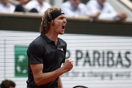 Zverev lần thứ ba liên tiếp vào bán kết Roland Garros
