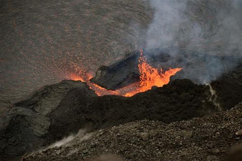 Núi lửa Kilauea ở Hawaii phun trào, mức độ khí SO2 gây quan ngại