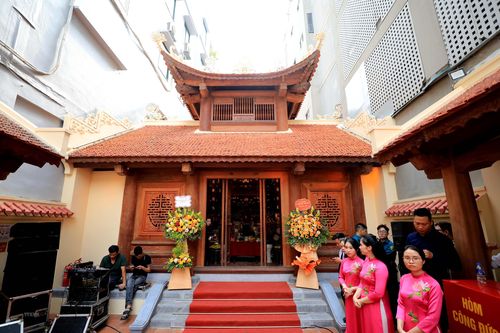 Hà Nội: Gắn biển công trình tu bổ đình Hà Vĩ thờ ông Tổ nghề Sơn