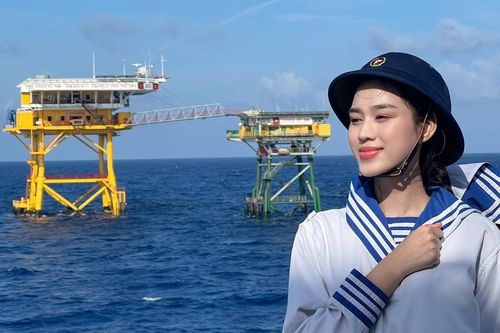 Trường Sa linh thiêng và tự hào trong trái tim hoa hậu Việt Nam