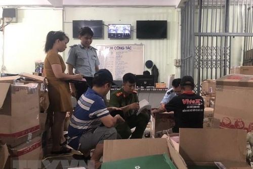 Phú Yên: Tạm giữ 15.000 sản phẩm nước ngoài không có hóa đơn, chứng từ