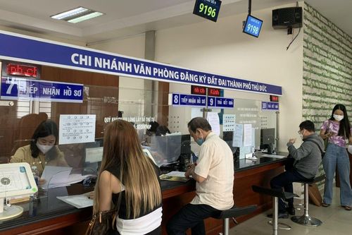 TP Hồ Chí Minh: Thu hai loại phí giao dịch nhà đất theo mức mới từ ngày 1/6