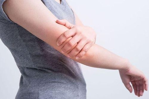 Dấu hiệu cho thấy cơ thể bạn đang bị mất nước