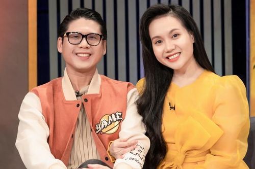 Vợ chồng Nhạc sĩ Duy Hùng - Sa Huỳnh và những 'từ khóa' tình yêu thú vị: Hôn trộm, Nước ngô luộc, Trễ chuyến bay