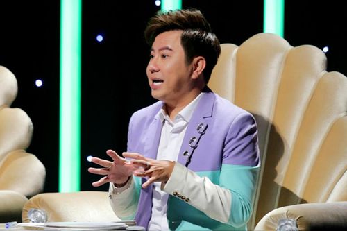 Ca sĩ Quốc Đại bất ngờ chỉ thẳng mặt ai đó 'chiêu trò, không phải dạng vừa đâu' ngay trên sân khấu