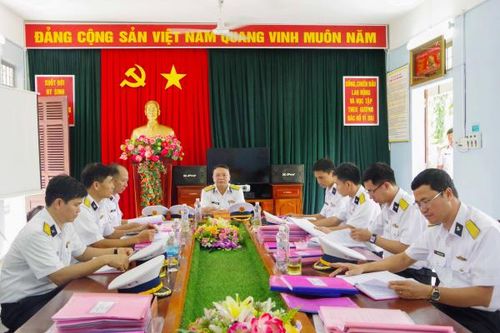 Vùng 4 Hải quân kiểm tra đơn vị vững mạnh toàn diện 'mẫu mực, tiêu biểu' tại Lữ đoàn 146