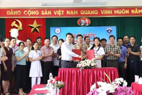 Ký kết hỗ trợ chuyển giao kỹ thuật giữa Bệnh viện Nội tiết Trung ương với Bệnh viện Nội tiết tỉnh Lào Cai