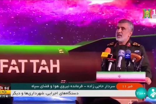 Iran công bố tên lửa siêu vượt âm