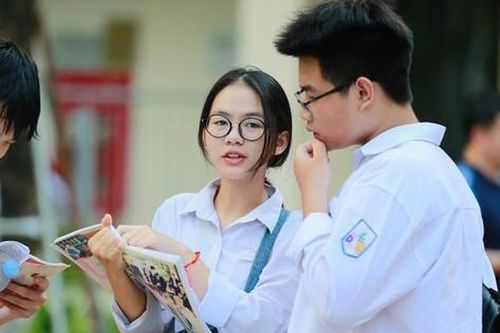 Đề thi tuyển sinh môn Toán vào lớp 10 Thành phố Hồ Chí Minh có 'sạn'?