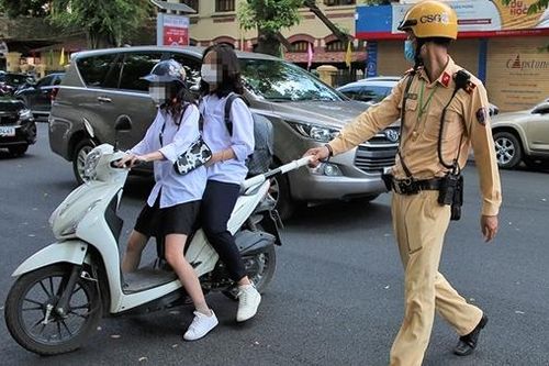 Giao xe mô tô cho người chưa đủ 18 tuổi thì bị phạt thế nào?