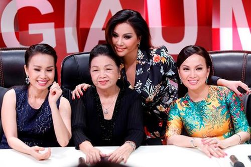 Chân dung người phụ nữ quyền lực có 3 cô con gái ca sĩ đã xinh đẹp lại giỏi giang và giàu có ở Vbiz