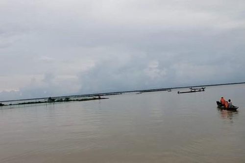 Cùng vợ đi đánh bắt cá, người chồng bị nước cuốn tử vong