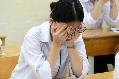 Cách cha mẹ giúp con có tâm lý vững vàng giảm áp lực trong thi cử
