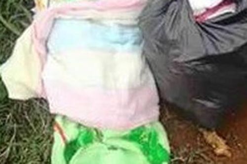 Thi thể trẻ sơ sinh được phát hiện trước trụ sở công an xã