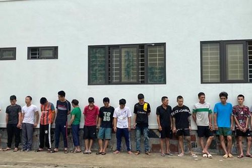 Bắt giữ 2 'ông chủ' trả công cho hàng chục đàn em bằng ma túy