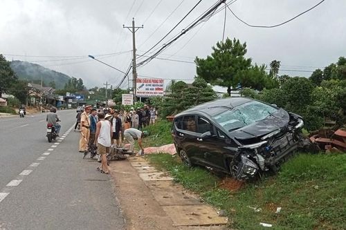 Tai nạn giao thông ngày 9/6/2023: 6 ô tô tông nhau trên cầu