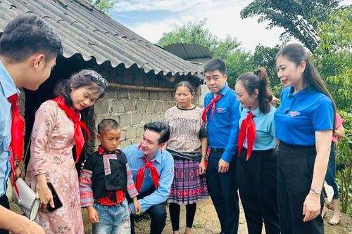 Tuổi trẻ Thủ đô trao tặng 2 ngôi nhà Khăn quàng đỏ cho tỉnh Sơn La