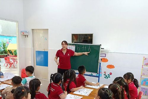 Nở rộ học chữ trước khi vào lớp 1