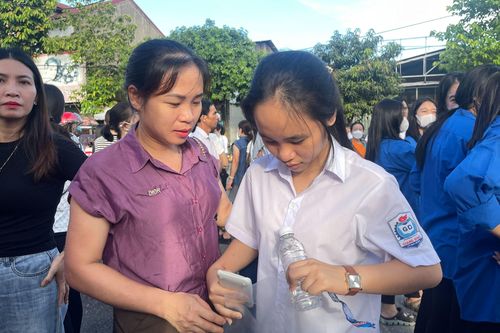 'Lều chõng' cùng con thi trường chuyên