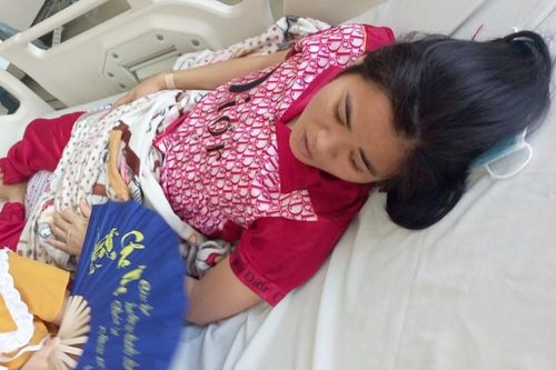 Nhân viên trường mẫu giáo bệnh hiểm nghèo mong được cứu giúp