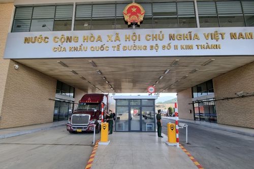 Thúc đẩy kim ngạch thương mại nông sản qua cửa khẩu đường bộ Việt Nam- Trung Quốc