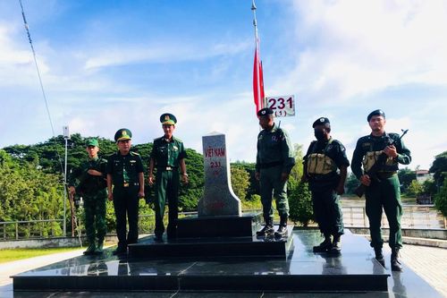 Những tượng đài bất tử trên biên giới (bài 15)