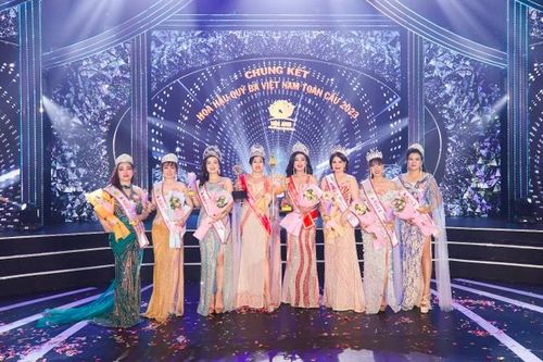 Doanh nhân Nguyễn Thị Hân giành vương miện Hoa hậu Quý bà Việt Nam Toàn cầu 2023