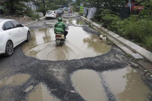 Hà Nội: Gần 3 năm chưa xong con đường dài khoảng 200m ở phố Tôn Thất Thuyết