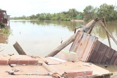 Sạt lở đất nghiêm trọng ở Bạc Liêu, gần 100 nhà dân bị ảnh hưởng