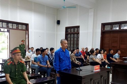 Xử cựu tổng giám đốc tù chung thân vì chiếm đoạt hơn 40 tỷ để đánh bạc