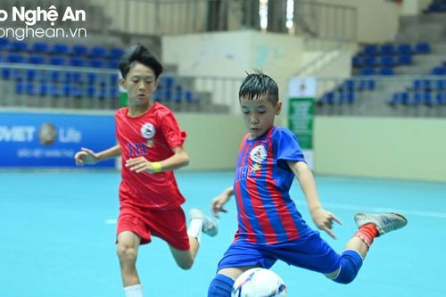 Nhi đồng Diễn Châu thắng sát nút Nhi đồng Hưng Nguyên trong trận đấu mở màn