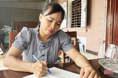 Nữ trưởng thôn 'thắp lửa' phong trào nông thôn mới