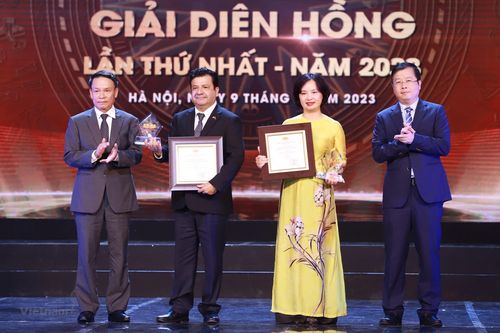 Toàn cảnh Lễ trao Giải Diên Hồng lần thứ nhất năm 2023