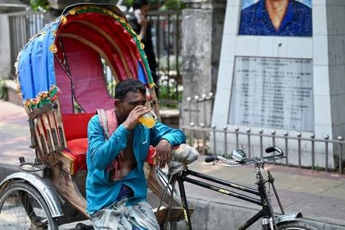 Bangladesh bị ảnh hưởng nặng nề do mất điện kéo dài trong thời tiết nắng nóng
