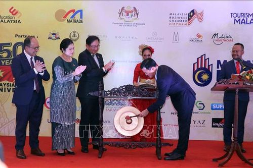 Khai mạc Tuần lễ Malaysia kỷ niệm 50 năm thiết lập quan hệ ngoại giao Việt Nam-Malaysia