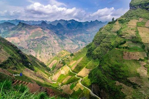 Chinh phục 4 con đèo gấp khúc thách thức dân đam mê phượt
