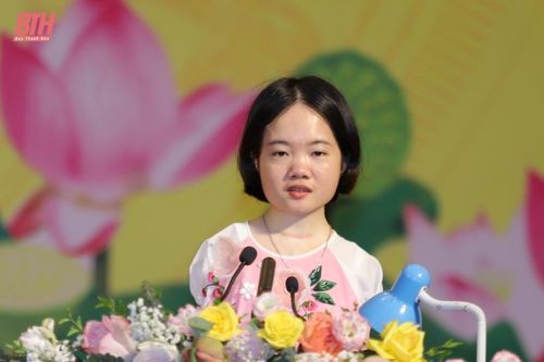 Nghĩa cử nhân văn