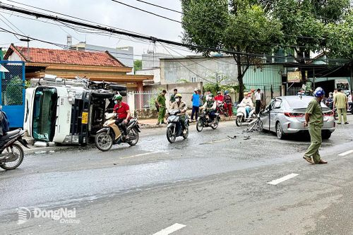 Hạn chế tai nạn giao thông: Cần tuân thủ pháp luật giao thông, kỹ năng lái xe an toàn