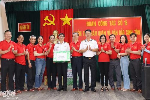 Bài cuối: Vững lời thề giữ biển, đảo quê hương