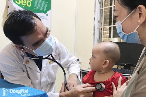130 trẻ em được khám sàng lọc bệnh tim miễn phí