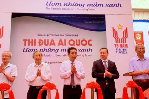 Trưng bày kỷ niệm 75 năm Ngày Chủ tịch Hồ Chí Minh ra Lời kêu gọi thi đua ái quốc