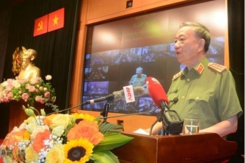 Phát động giải báo chí 'Vì an ninh Tổ quốc và bình yên cuộc sống'
