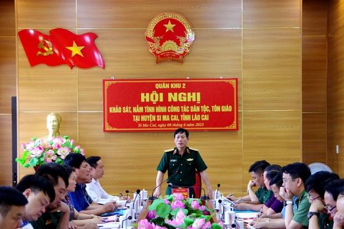 Đoàn công tác Quân khu 2 khảo sát, nắm tình hình công tác dân tộc, tôn giáo tại huyện Si Ma Cai