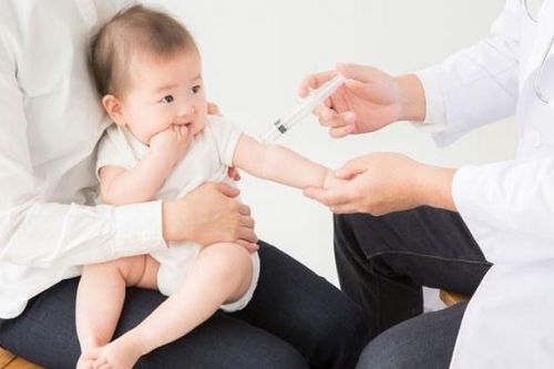 Mua sắm vắc xin tiêm chủng: Muốn nhanh phải sửa quy định để ngân sách trung ương bố trí vốn