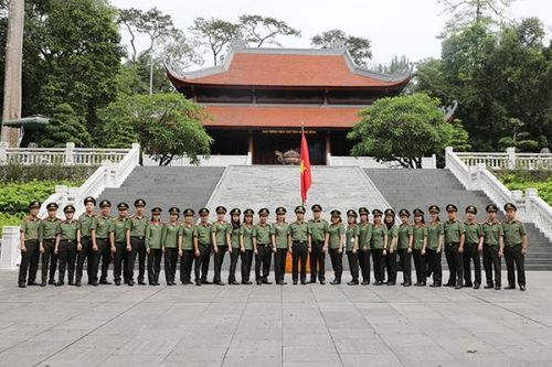 Cục Đối ngoại về nguồn tại Khu di tích lịch sử Đá Chông