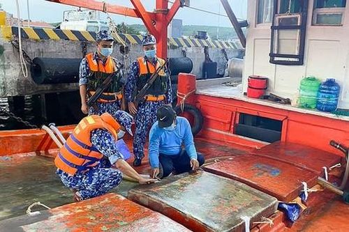 Phát hiện tàu vận chuyển trái phép 170.000 lít dầu DO trên vùng biển Tây Nam
