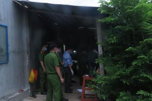Con bàng hoàng phát hiện cha mẹ tử vong bất thường trong nhà