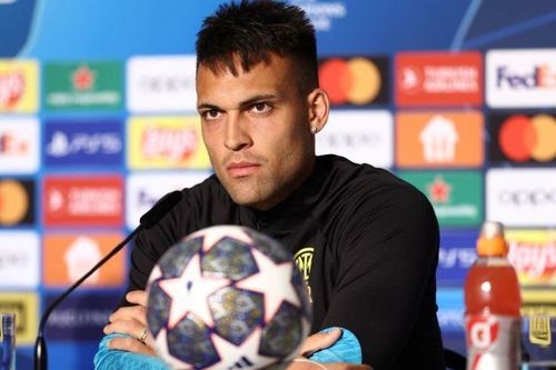 Lautaro Martinez thờ ơ với Alvarez trước chung kết Champions League