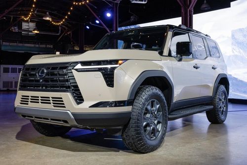 Lexus GX hoàn toàn mới ra mắt - ngôn ngữ thiết kế lạ mắt