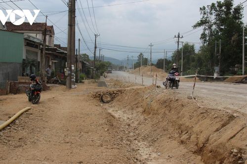 Người dân Tây Sơn bị ảnh hưởng việc thi công dự án nâng cấp quốc lộ 19